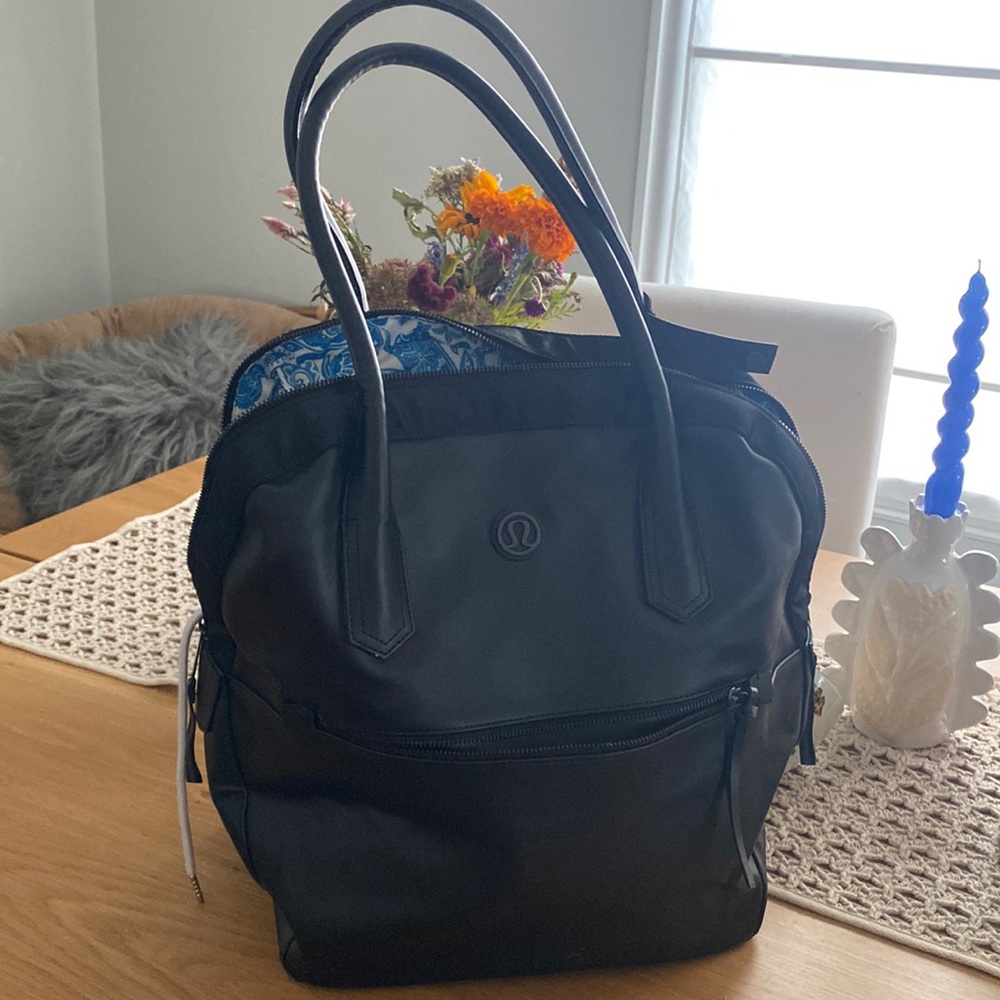 Lululemon gym bag in perfect condition